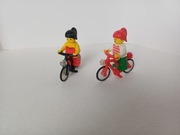 Figurki Lego na rowerze