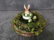 Stroik wielkanocny ręcznie robiony drewniany podstawek zając