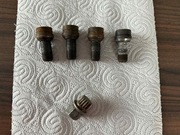 VW Tiguan 5N0 śruby zabezpieczające felgi