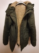 KURTKA zielona KOŻUSZEK ciepła z kapturem PEPCO DESTINATION M 164