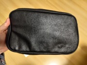 skórzana czarna kosmetyczka