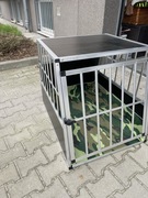 Samochodowy transporter dla psa 