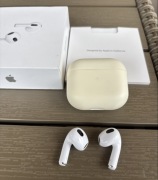 Słuchawki bezprzewodowe Apple AirPods 3 gen. z etui Lightning białe