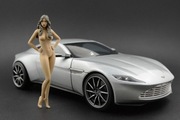 Fancy Show Girl Figurka 1:18 NZG Mercedes-AMG ONE C298