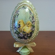 Pisanka jajko wielkanocna decoupage na prezent