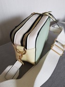 Mała torebka PRIMARK na szerokim pasku.