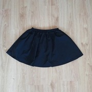 Rozkloszowana granatowa spódnica mini H&M, rozmiar M, z kieszeniami