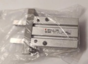 Chwytak SMC MHZL-10D