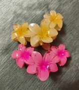 Zestaw dwóch spinek w formie kwiatka