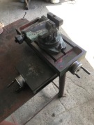 Uniwersalna przystawka narzędziowa