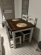 Drewniany stół z 4 krzesłami komplet