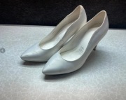 Szpilki damskie Menbur 37