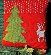 Poszewka na poduszkę zrobiona na drutach 40 x 40 cm