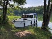 Łódź motorowa jacht HOUSEBOAT QUEST 825 + PRZYCZEPA BRENDERUP (2020)