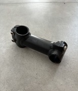 Wspornik kierownicy czarny