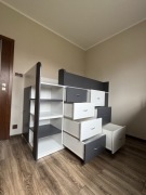 Łóżko z garderobą