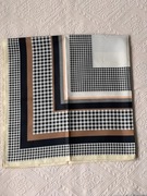 Apaszka chusta duża kratka sztuczny jedwab 91x91 cm