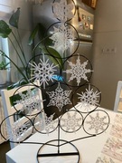 Choinka ze śnieżynkami