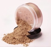 Mary Kay Jedwabisty Puder Wygładzający LIGHT MEDIUM BEIGE