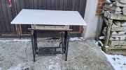 Stolik z maszyny do szycia