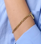 Elegancka, minimalistyczna bransoletka marki Hey Harper - złoto