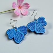 Haftowane kolczyki niebieskie kwiatki