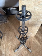 Składany stojak na koła samochodowe – solidny, rozkręcany