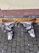 Toyota Prius IV 4 lampy przednie LED 