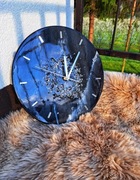 Zegar naścienny z żywicy 