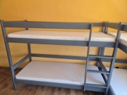 Łóżko piętrowe nowe. W zestawie materace piankowe.  Faktura VAT.
