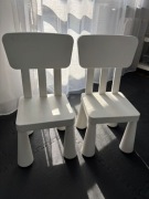 Zestaw IKEA MAMMUT i LACK dla dzieci - 2 krzesełka + 2 stoliki