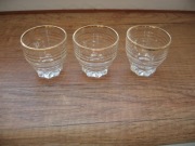 Francuskie Retro kieliszki ze złotymi paskami do kordiałów- 3 szt