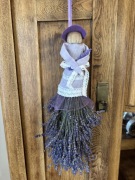 Lalka z lawendy suszonej do powieszenia. Ozdoba wnętrza 