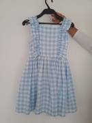 Sukienka dla dziewczynki w wieku 7 lat.