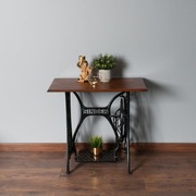 Zabytkowy stolik SINGER