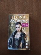 Magia Uderza. Seria z Kate Daniels