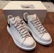 ALEXANDER MCQUEEN Białe sneakersy damskie 37