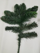 Sztuczne gałązki sosny zielonej