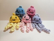 Meduzki na bodźce mini pluszak breloczek sensoryczny