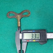 Stary klucz do mechanizmu zegara