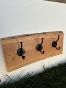 ęcznie wykonany, dębowy wieszak ścienny z aluminiowymi wieszakami