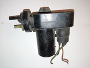 Pompka tempomatu Audi A4 A8 VW Passat 811907325