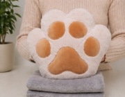 poduszka z kocykiem 40x35 poduszka łapka na prezent cat paw dog paw