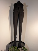 Czarne spodnie dresowe z napami i ściągaczem – roz