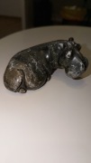 Hipopotam rzeźba ręcznie wykonana z serpentynitu 