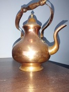 Duży stary ładny czajnik 