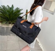 Torba podróżna na siłownię Na ramię I do ręki Nowa