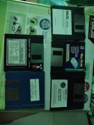 Zestaw retro dyskietek z oprogramowaniem PC zestaw