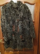 Sprzedam czekoladowe futro z karakułów 