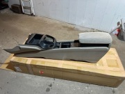 Tunel środkowy z przyciskami podgrzewania foteli Honda civic viii sedan